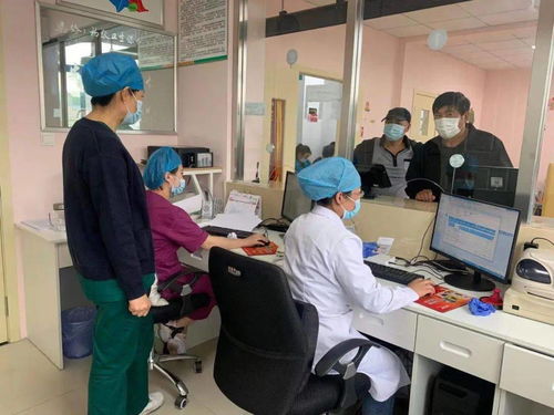 致敬元寶接種一線工作人員 信息咨詢服務(wù)的溫暖守護(hù)者